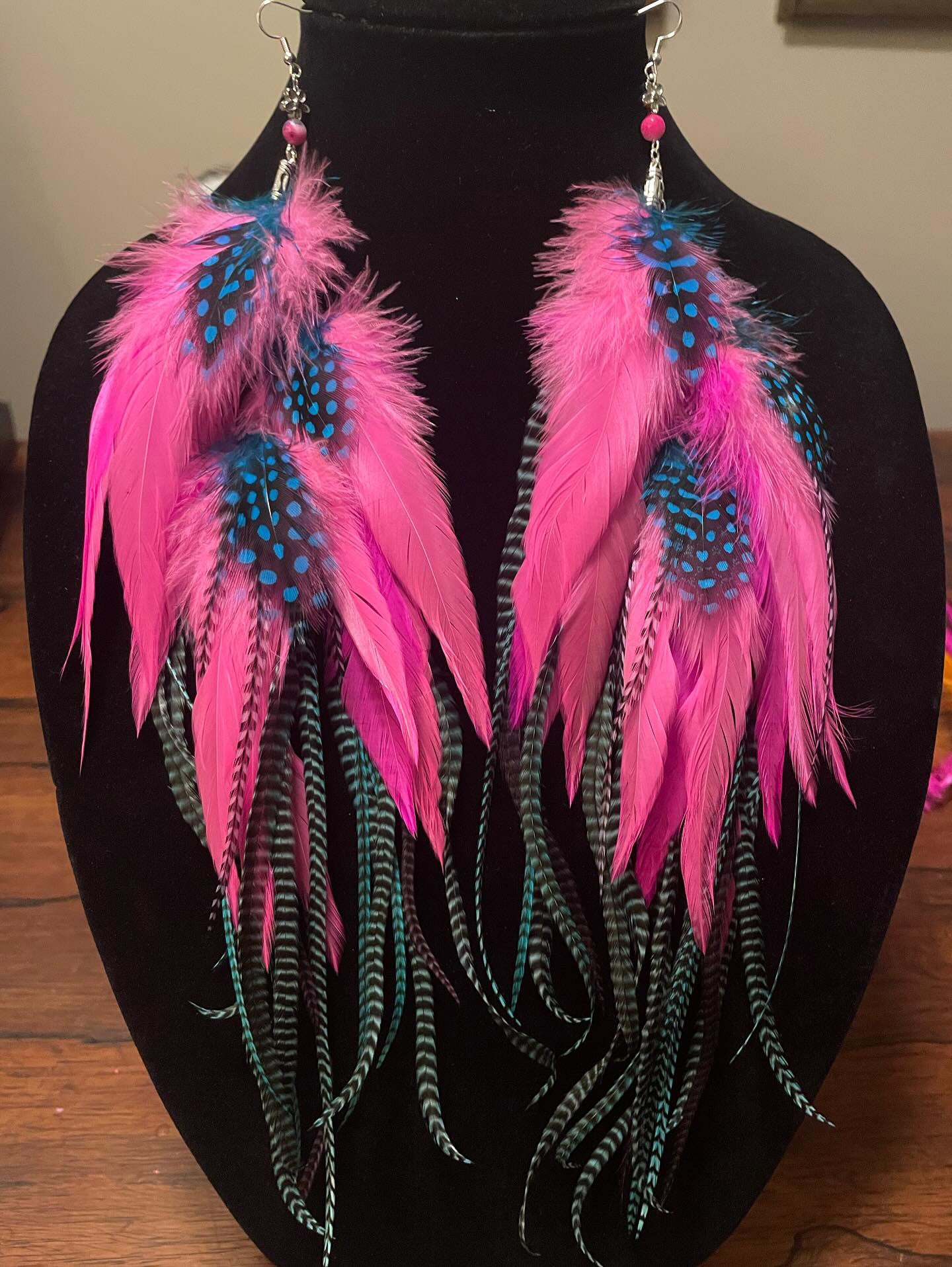 Hot pink feather on sale earrings