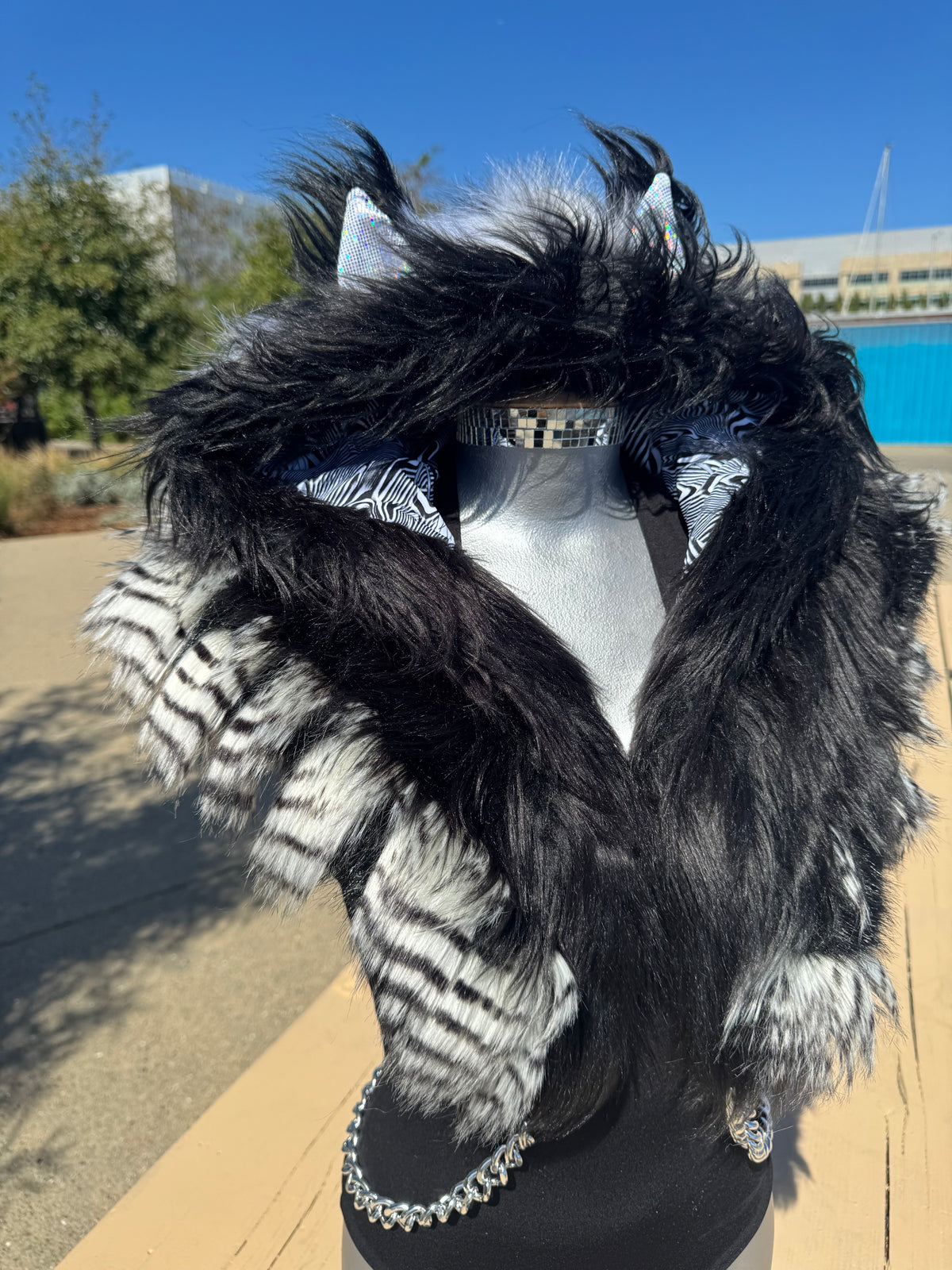 Black n' White - Fluffe Hood [READY TO SHIP]