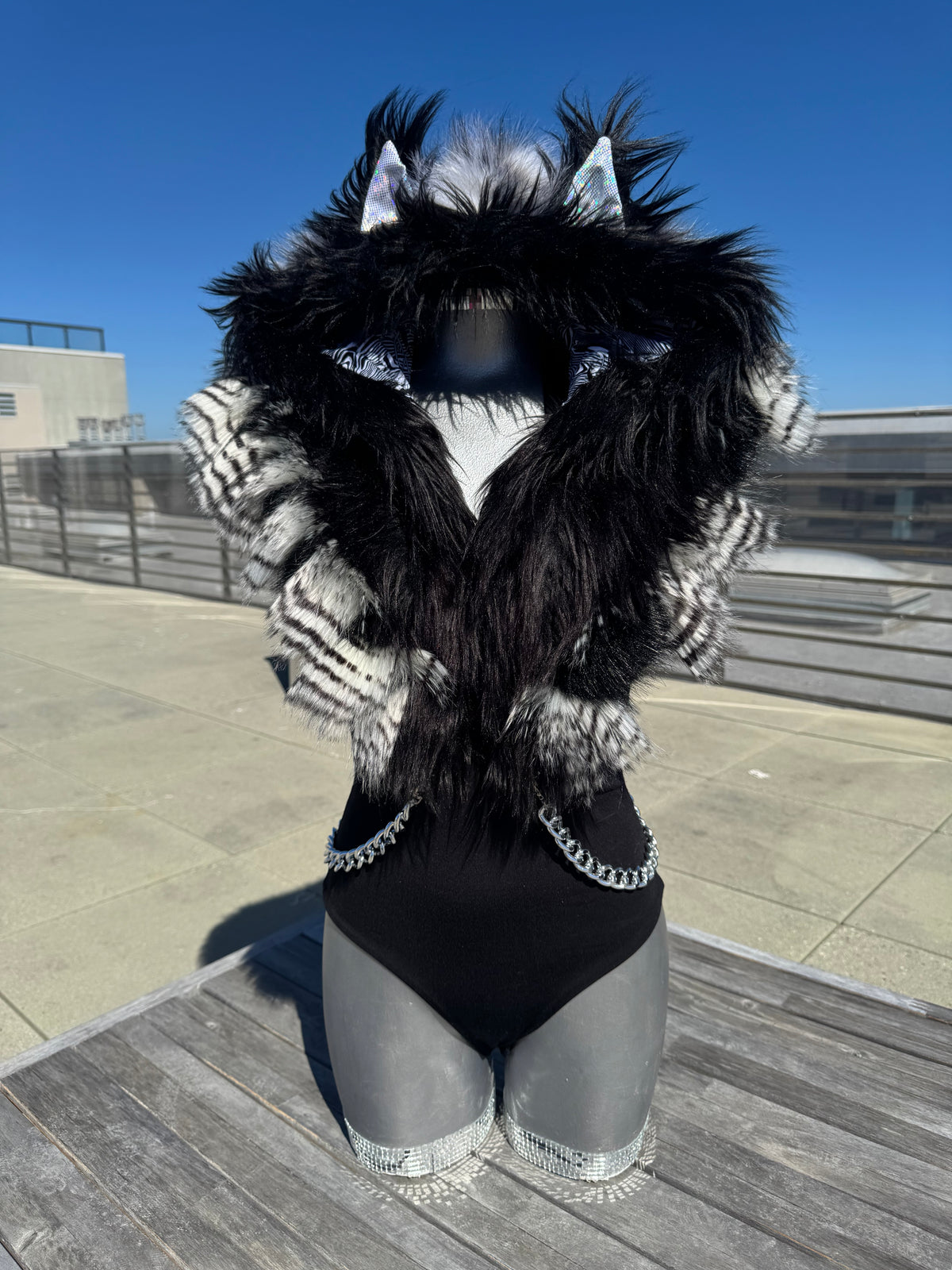 Black n' White - Fluffe Hood [READY TO SHIP]