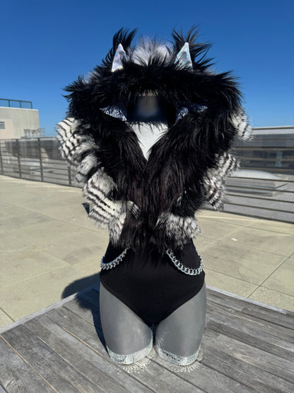 Black n' White - Fluffe Hood [READY TO SHIP]